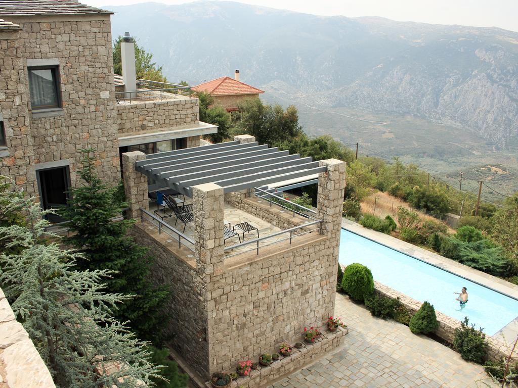 Elafivolia Arachova Suites Екстериор снимка