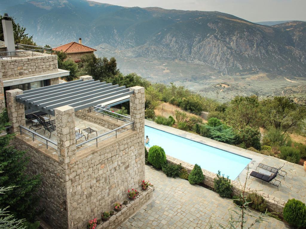 Elafivolia Arachova Suites Екстериор снимка