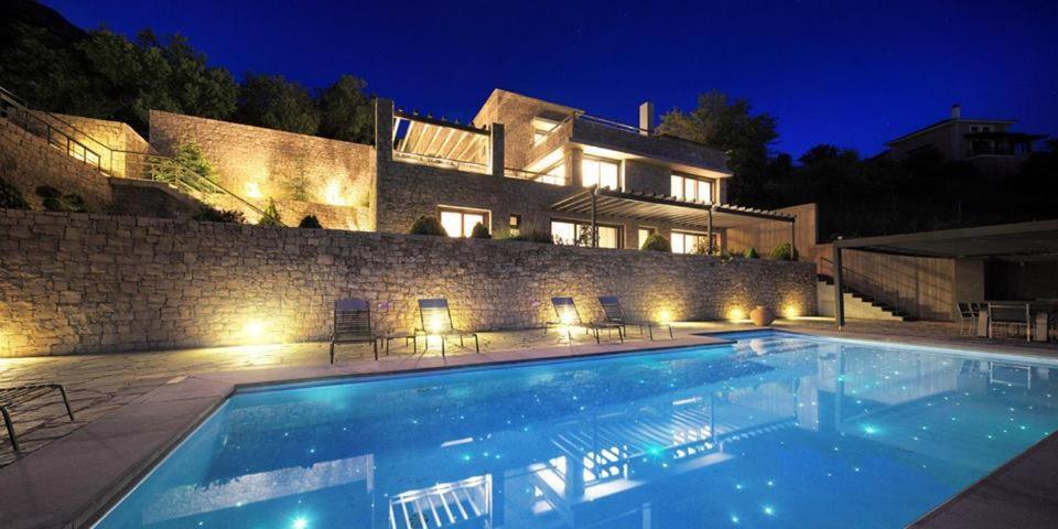 Elafivolia Arachova Suites Екстериор снимка
